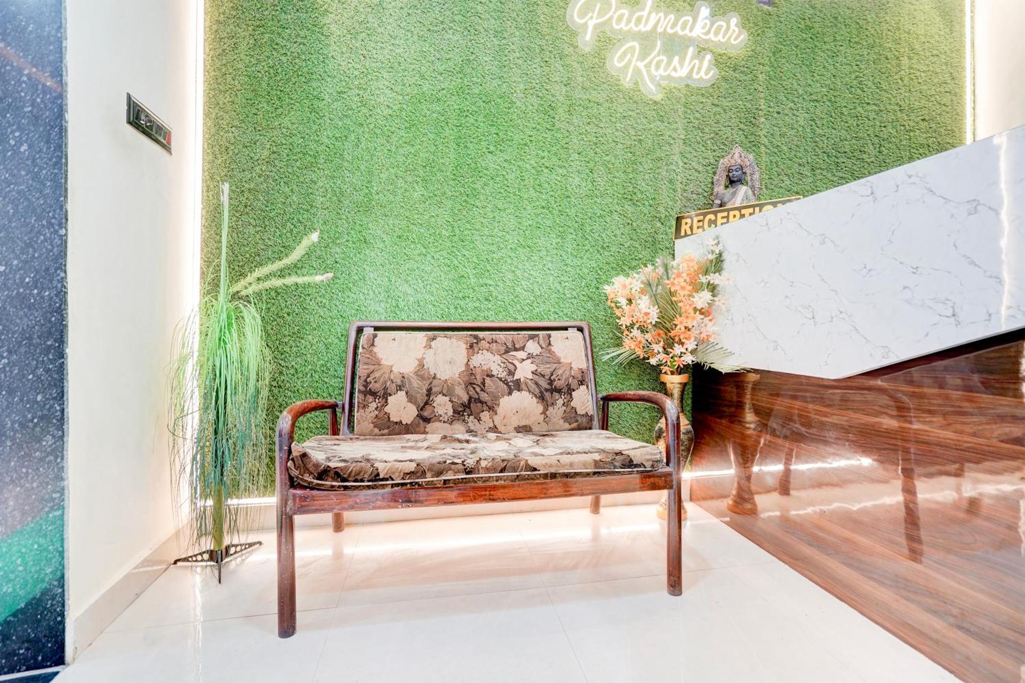 Hotel Vibe Blu- バラナシ エクステリア 写真